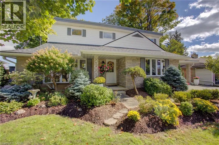 24 VALEWOOD Place, Kitchener, Ontario N2H4N6