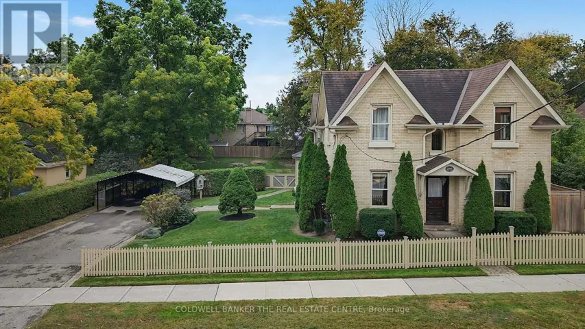 296 EAGLE STREET, Newmarket (Central Newmarket), Ontario L3Y1K1