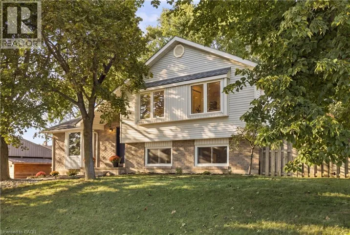 178 LAURENTIAN Drive, Kitchener, Ontario N2E1Y3
