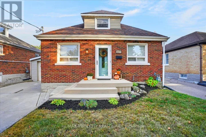 67 ARNOLD STREET, Kitchener, Ontario N2H6C9