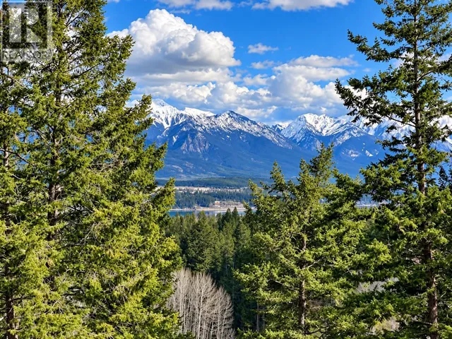 2161 Pineridge Drive, Invermere, British Columbia V0A1K0
