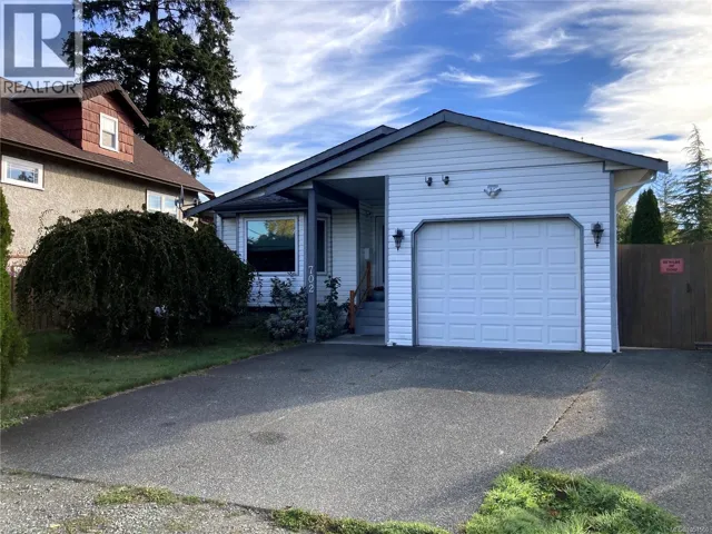 702 Hamilton Ave, Nanaimo, British Columbia V9R4G6