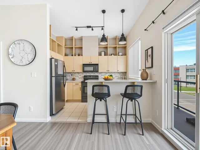 #301 10905 109 ST NW, Edmonton, Alberta T5H3C2