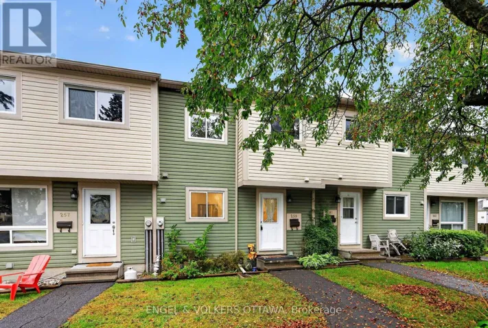 259 TEAL CRESCENT, Ottawa, Ontario K1E2C3