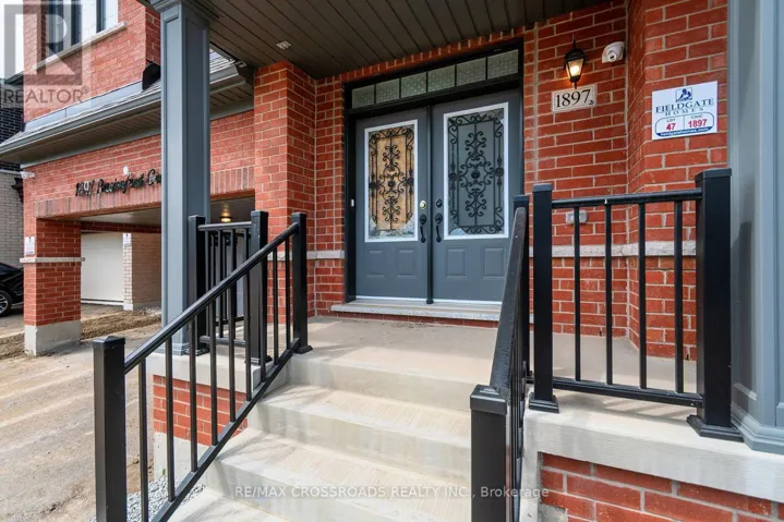 1897 PASSIONFRUIT GROVE, Pickering, Ontario L1Y0B4