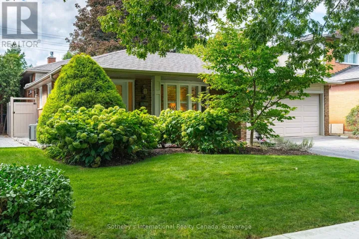 885 FLETCHER VALLEY CRESCENT, Mississauga (Clarkson), Ontario L5J2X6
