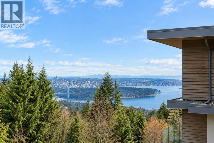 1448 SANDHURST PLACE, West Vancouver, British Columbia V7S2P3