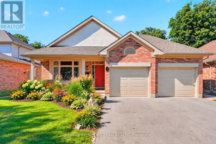 13 TIMBER LANE, St. Catharines (Lakeport), Ontario L2N7R7