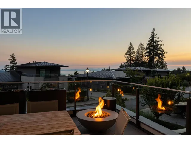 2993 BURFIELD PLACE, West Vancouver, British Columbia V7S0A9
