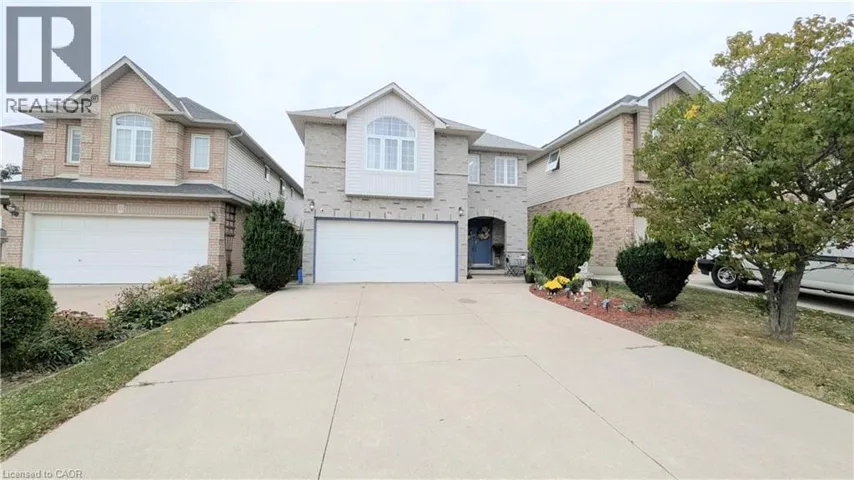 68 BENJAMIN Drive, Hamilton, Ontario L9A5K1