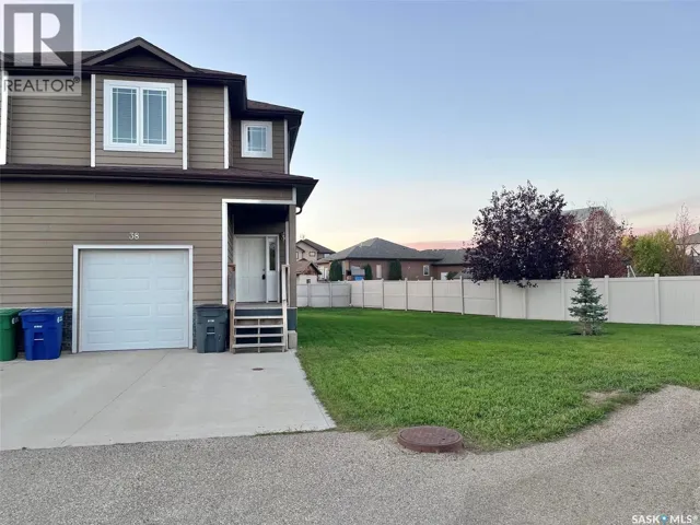 38 McKenzie LANE, White City, Saskatchewan S4L0B2