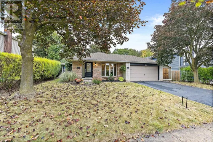 33 FAGAN DRIVE, Halton Hills (Georgetown), Ontario L7G4P4