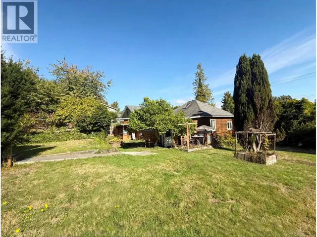 1815 BARNET HIGHWAY, Port Moody, British Columbia V3H1V9