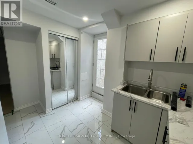 2 - 29 DUNSTABLE DRIVE, Whitby (Brooklin), Ontario L1M2L8