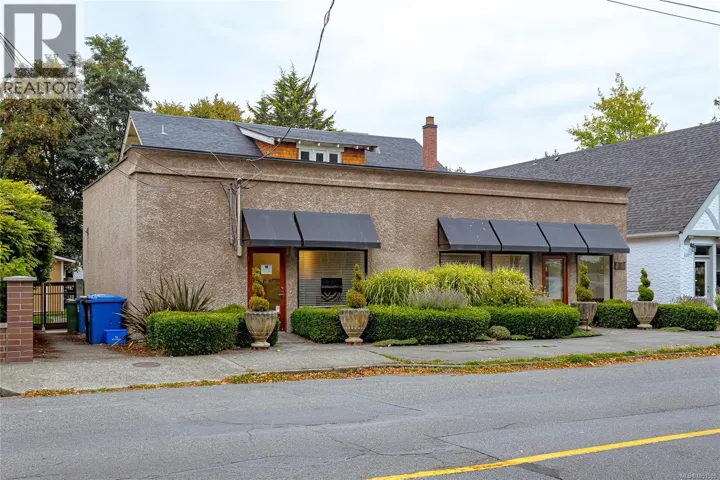 1161 Newport Ave, Oak Bay, British Columbia V8S5E6