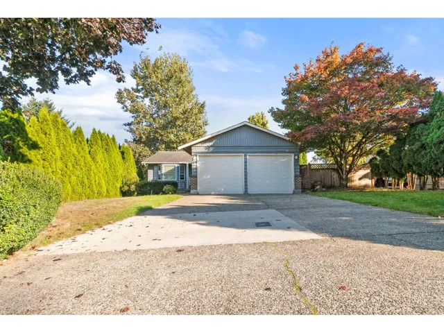 3752 HARWOOD CRESCENT, Abbotsford, British Columbia V2S7A6