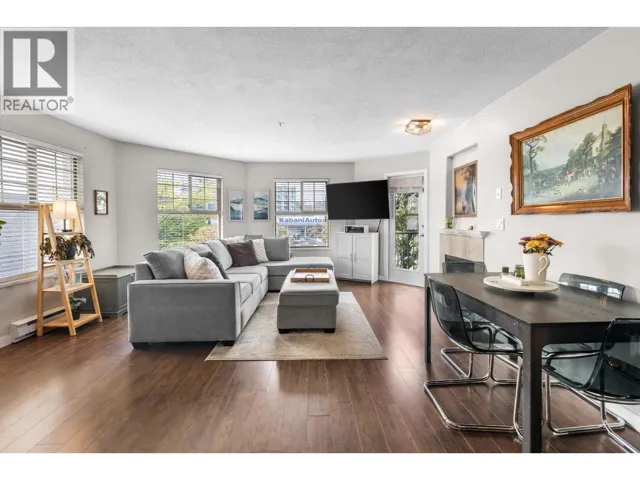 201 215 TWELFTH STREET, New Westminster, British Columbia V3M4H4