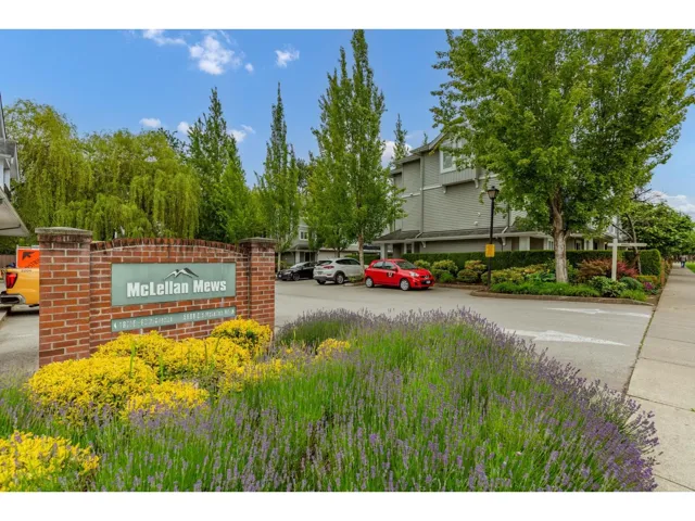9 5988 OLD MCLELLAN ROAD, Surrey, British Columbia V3S1N3