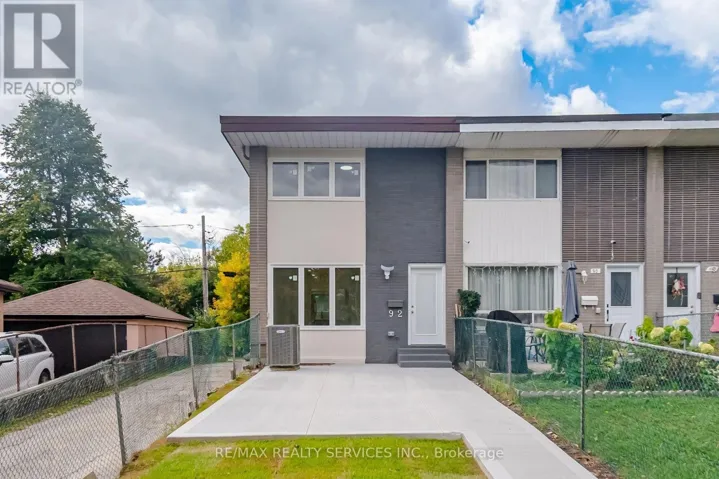 92 CORBY CRESCENT, Brampton (Brampton South), Ontario L6Y1H1