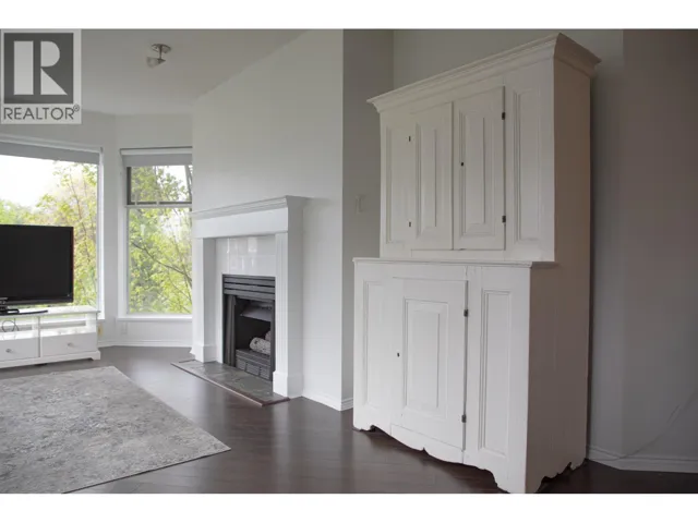 303 1562 W 5TH AVENUE, Vancouver, British Columbia V6J5H9