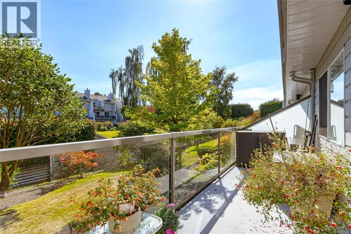 105 10461 Resthaven Dr, Sidney, British Columbia V8L3H6