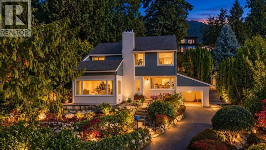 3381 MATHERS AVENUE, West Vancouver, British Columbia V7V2K6