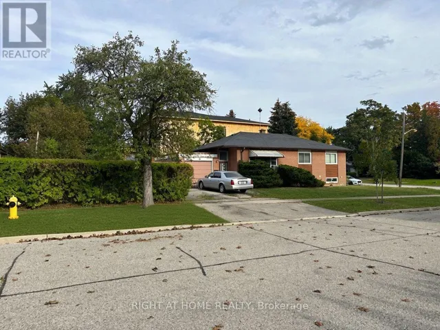 19 UPMINSTER CRESCENT, Toronto (Eringate-Centennial-West Deane), Ontario M9B5W1