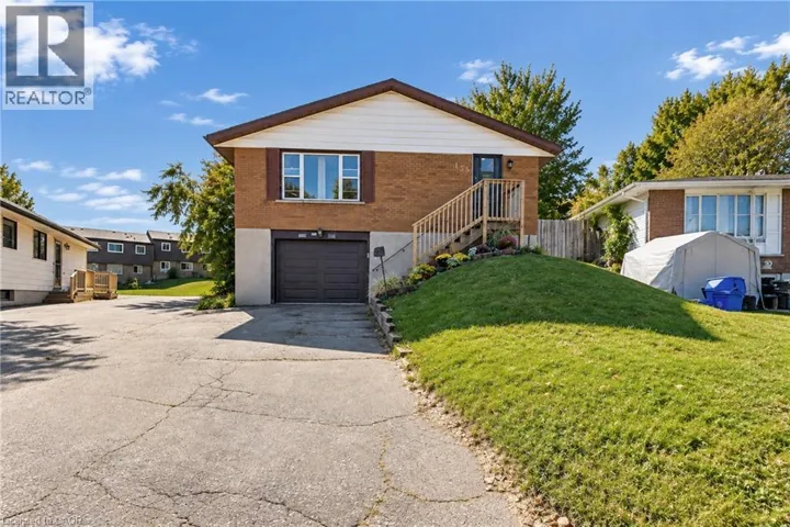 135 CEDARHILL Crescent, Kitchener, Ontario N2E1R3