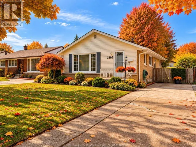 3800 ROSEMOUNT AVENUE, Windsor, Ontario N9C2E5
