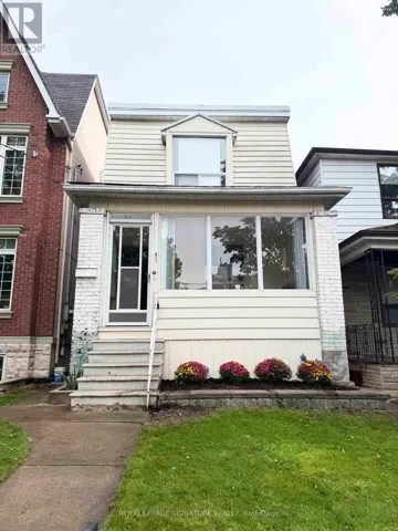 45 EATON AVENUE, Toronto (Danforth), Ontario M4J2Z4