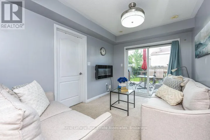 2 - 6 VENTURA AVENUE, Brampton (Fletcher's West), Ontario L6Y4Y9