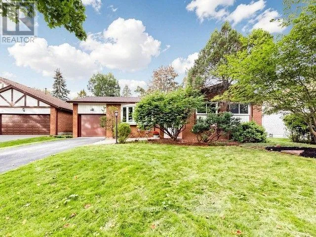 12 SIR PELLIAS TERRACE, Markham (Markham Village), Ontario L3P2Z8