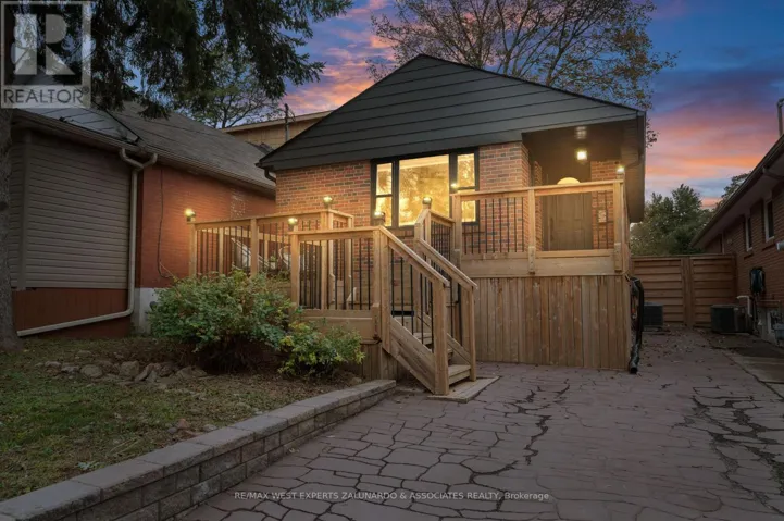 56 ROXALINE STREET, Toronto (Humber Heights), Ontario M9P2Y9