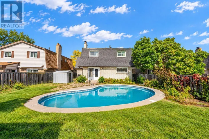 705 EDGEWOOD ROAD, Pickering (Amberlea), Ontario L1V2Z5