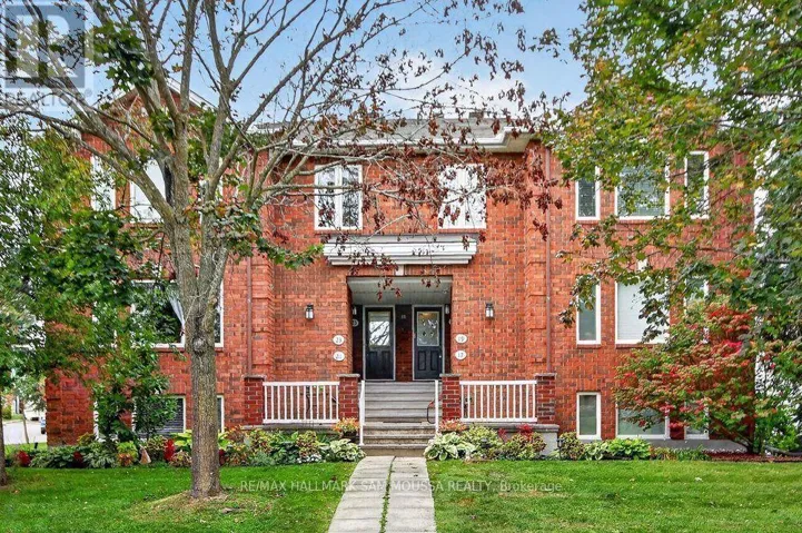 19 COLCHESTER SQUARE, Ottawa, Ontario K2K3A1