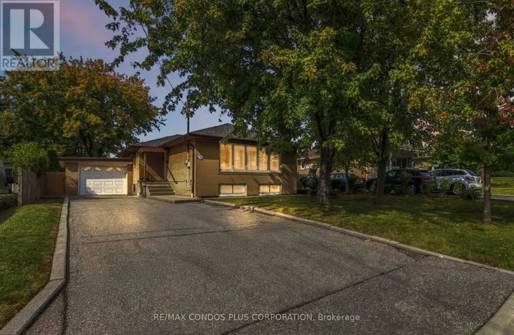 122 WYNDALE DRIVE, Toronto (Maple Leaf), Ontario M6L1G3