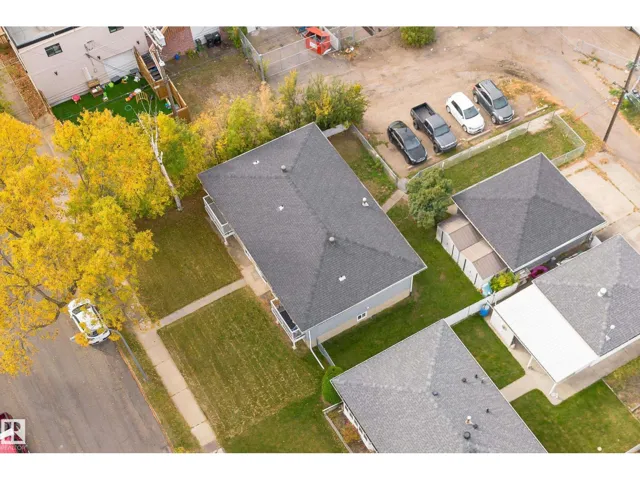 11812 45 ST NW, Edmonton, Alberta T5W2T4