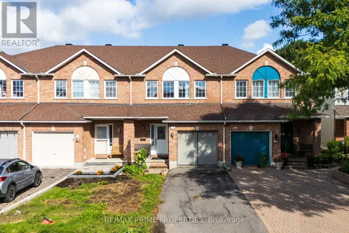 33 INVERKIP AVENUE, Ottawa, Ontario K1T4B7