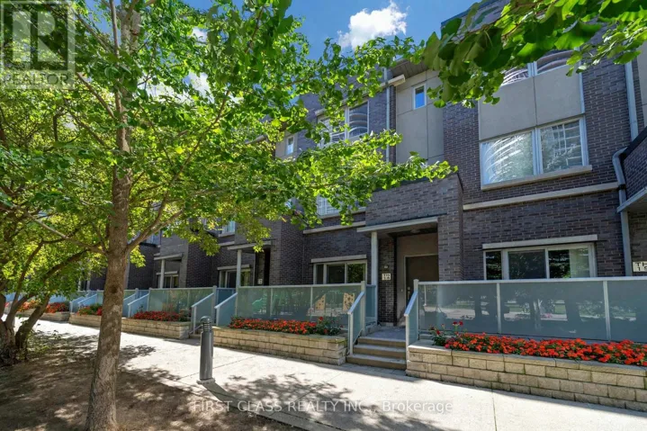 14 - 310 VILLAGE GREEN SQUARE, Toronto (Agincourt South-Malvern West), Ontario M1S0L1