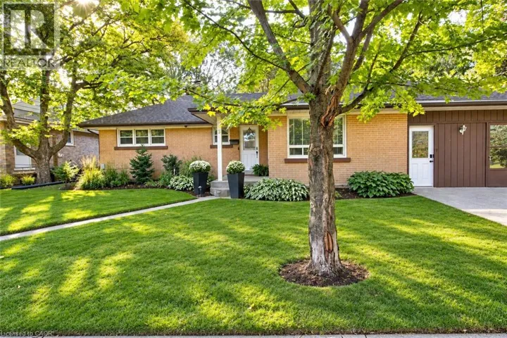 3 OAKWOOD Avenue, Kitchener, Ontario N2H6G7