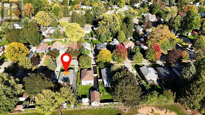 227 STERLING STREET, London East (East C), Ontario N5Y1Z3
