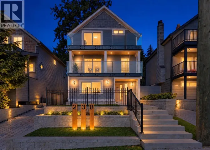 238 E 28TH STREET, North Vancouver, British Columbia V7N1C2