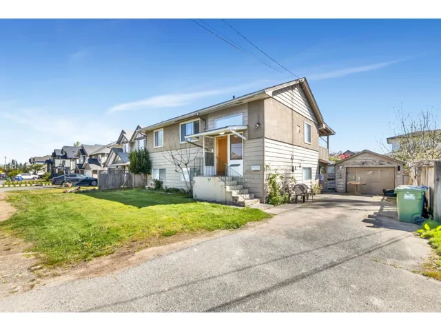 2680 VICTORIA STREET, Abbotsford, British Columbia V2T2T5