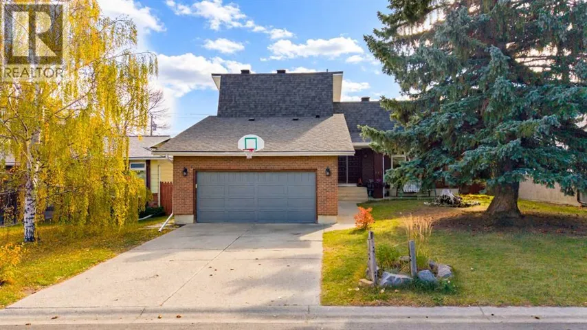 367 Norseman Road NW, Calgary, Alberta T2K5N8