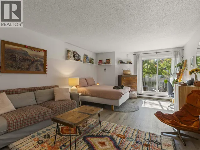 216 1545 E 2ND AVENUE, Vancouver, British Columbia V5N1C8