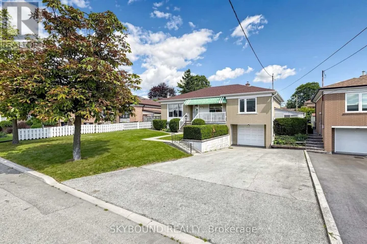13 LISCOMBE ROAD, Toronto (Rustic), Ontario M6L2Z9