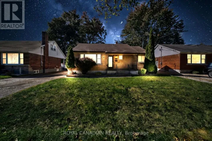457 DUMFRIES AVENUE, Kitchener, Ontario N2H2E9