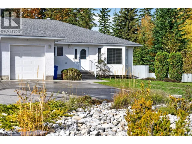 339 5TH Avenue Unit# 1, Golden, British Columbia V0A1H0