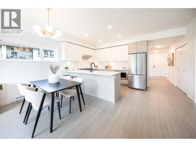 202 2277 HAWTHORNE AVENUE, Port Coquitlam, British Columbia V3C1W7