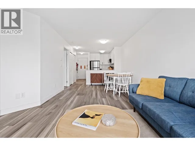 302 5818 LINCOLN STREET, Vancouver, British Columbia V5R4P7